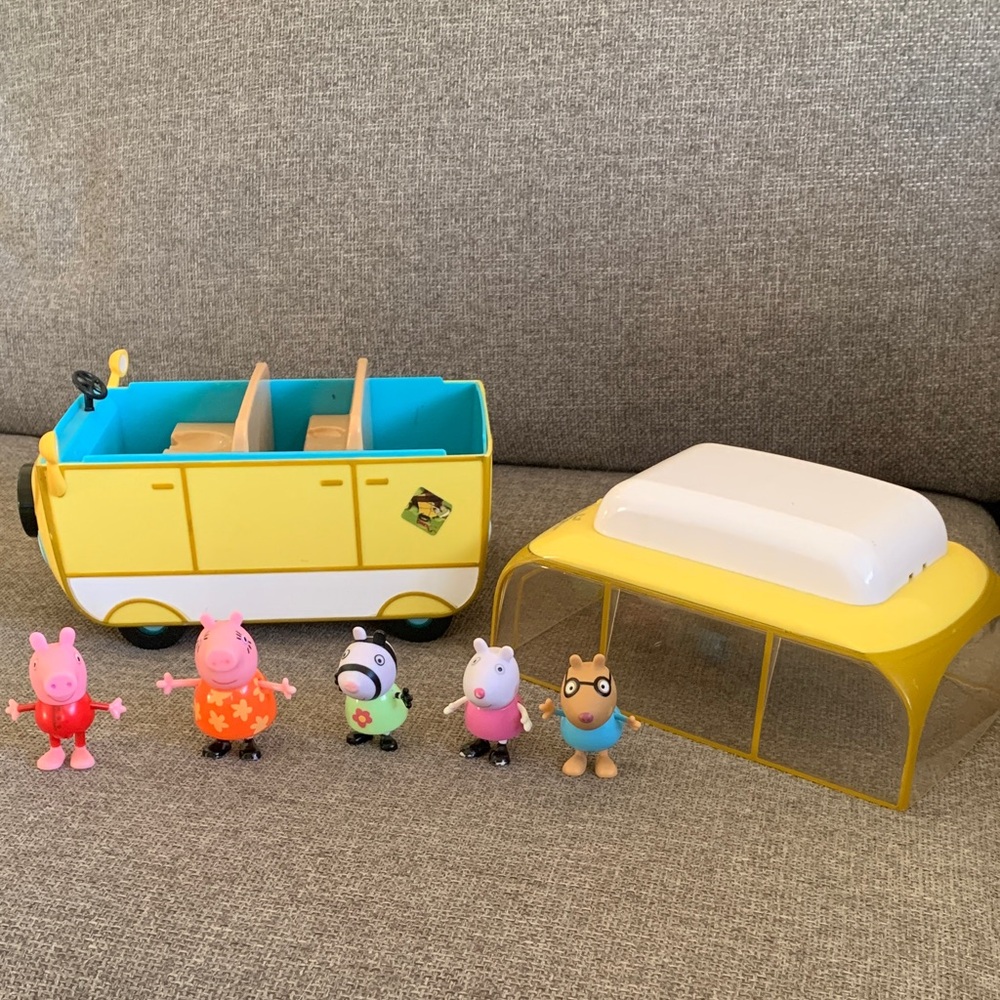 Peppa Pig Camper Adventure Van Yellow Vehicle with Figures - Picture 2 of 7